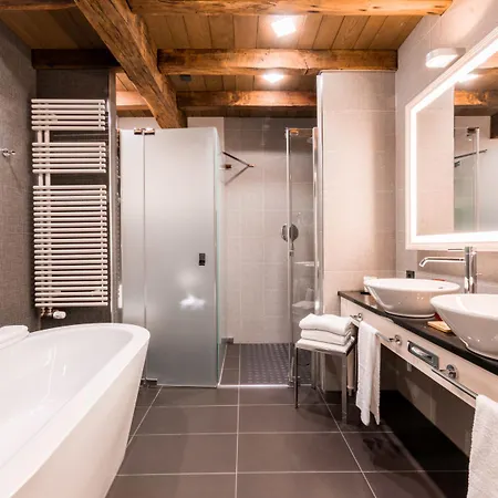 Hotel Le Boutique & 4*