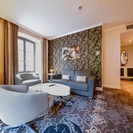 Le Boutique &