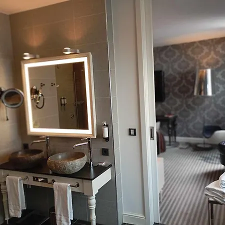 Le Boutique & Hotel