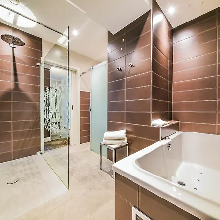 Le Boutique & 4* クレルヴォー