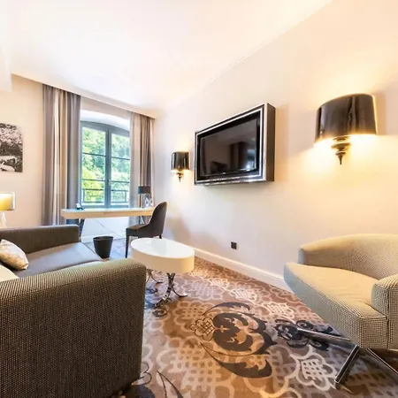 Hotel Le Boutique & 4*