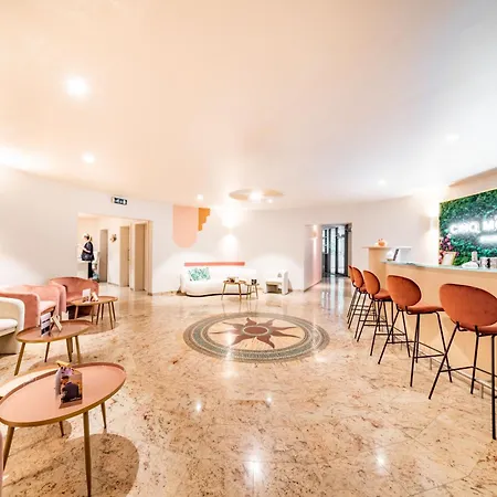 Le Boutique & Hotel
