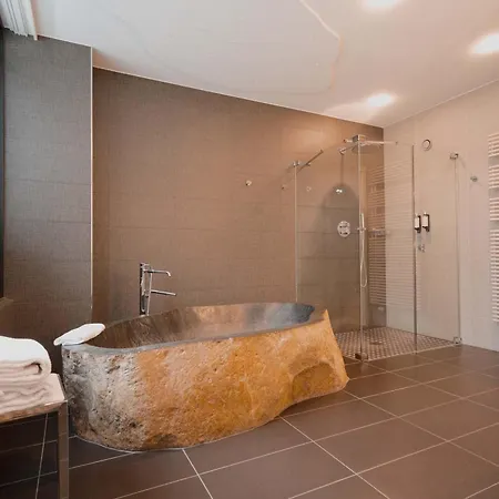 Le Boutique & Hotel 4*