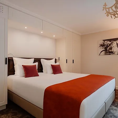 Le Boutique & 4*